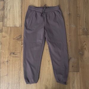 Zac & Rachel Cocoa Women’s Medium Lightweight Joggers. Second pic-true color.